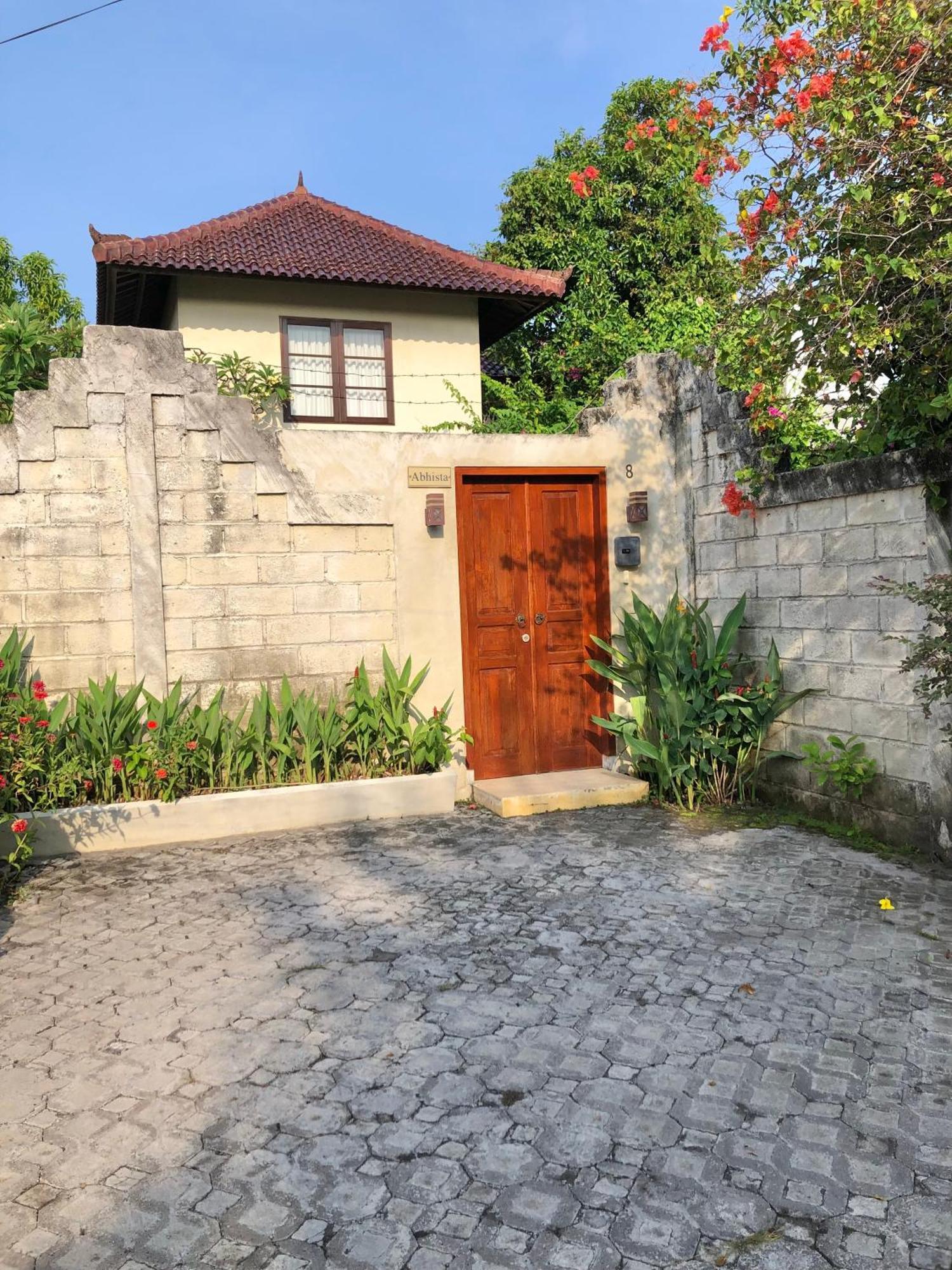 Villa Abhista Seminyak Екстер'єр фото